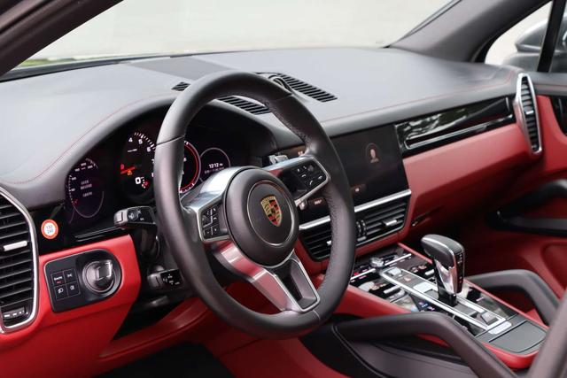 Porsche Cayenne 2022 thumb 10
