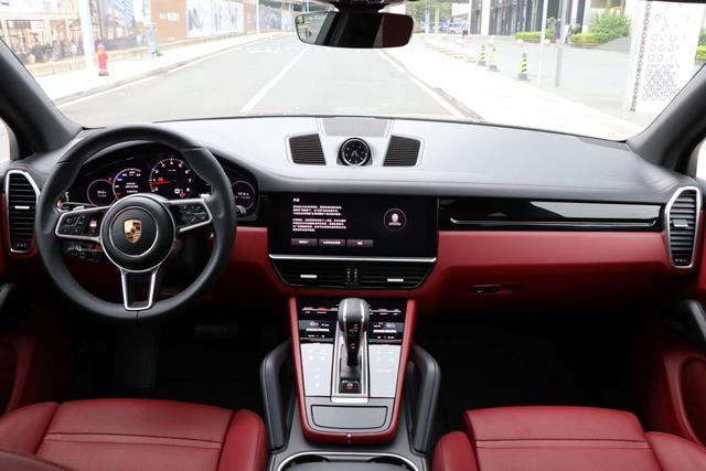 Porsche Cayenne 2022 thumb 11