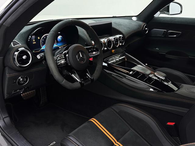Mercedes-Benz AMG GT 2021 thumb 3