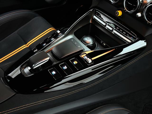 Mercedes-Benz AMG GT 2021 thumb 5