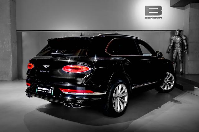Bentley PHEV 2021 thumb 2