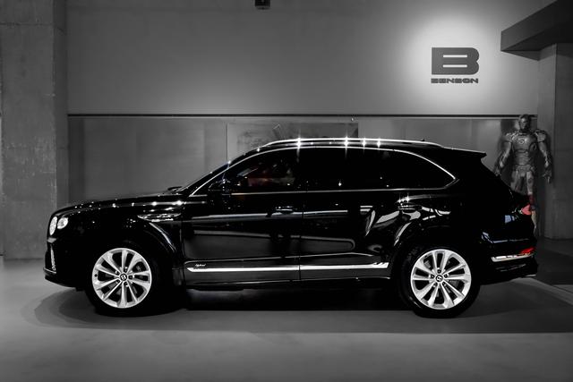 Bentley PHEV 2021 thumb 3