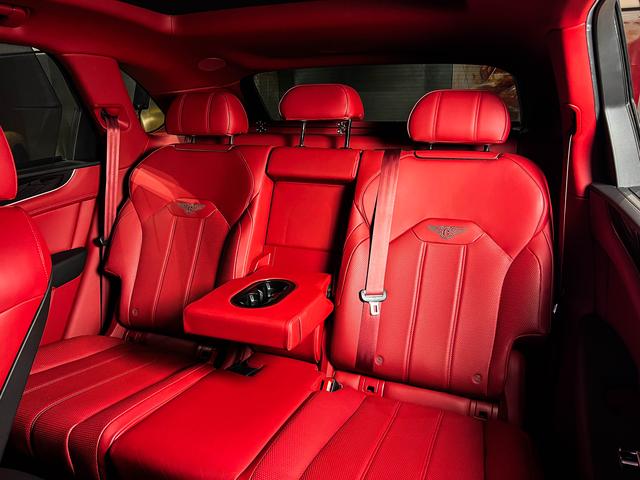 Bentley PHEV 2021 thumb 9