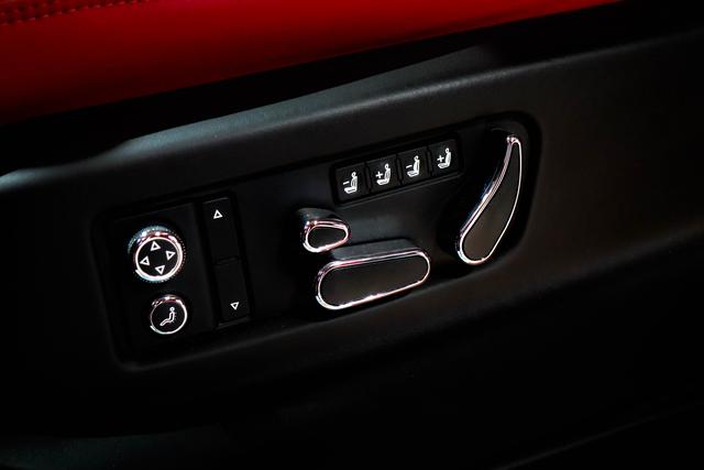 Bentley PHEV 2021 thumb 11
