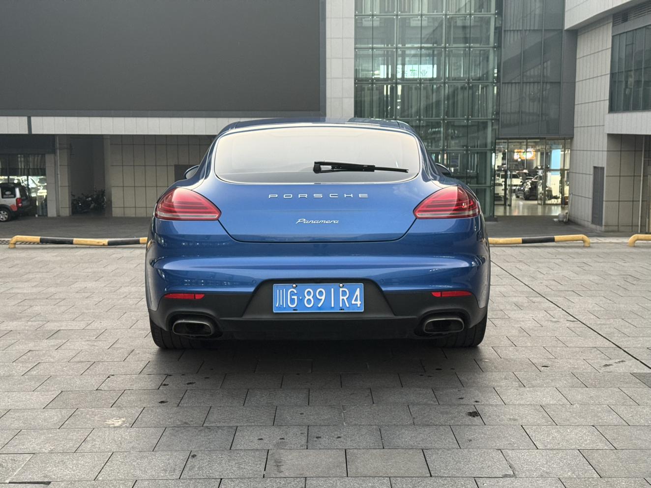 Porsche Panamera 2016 thumb 4