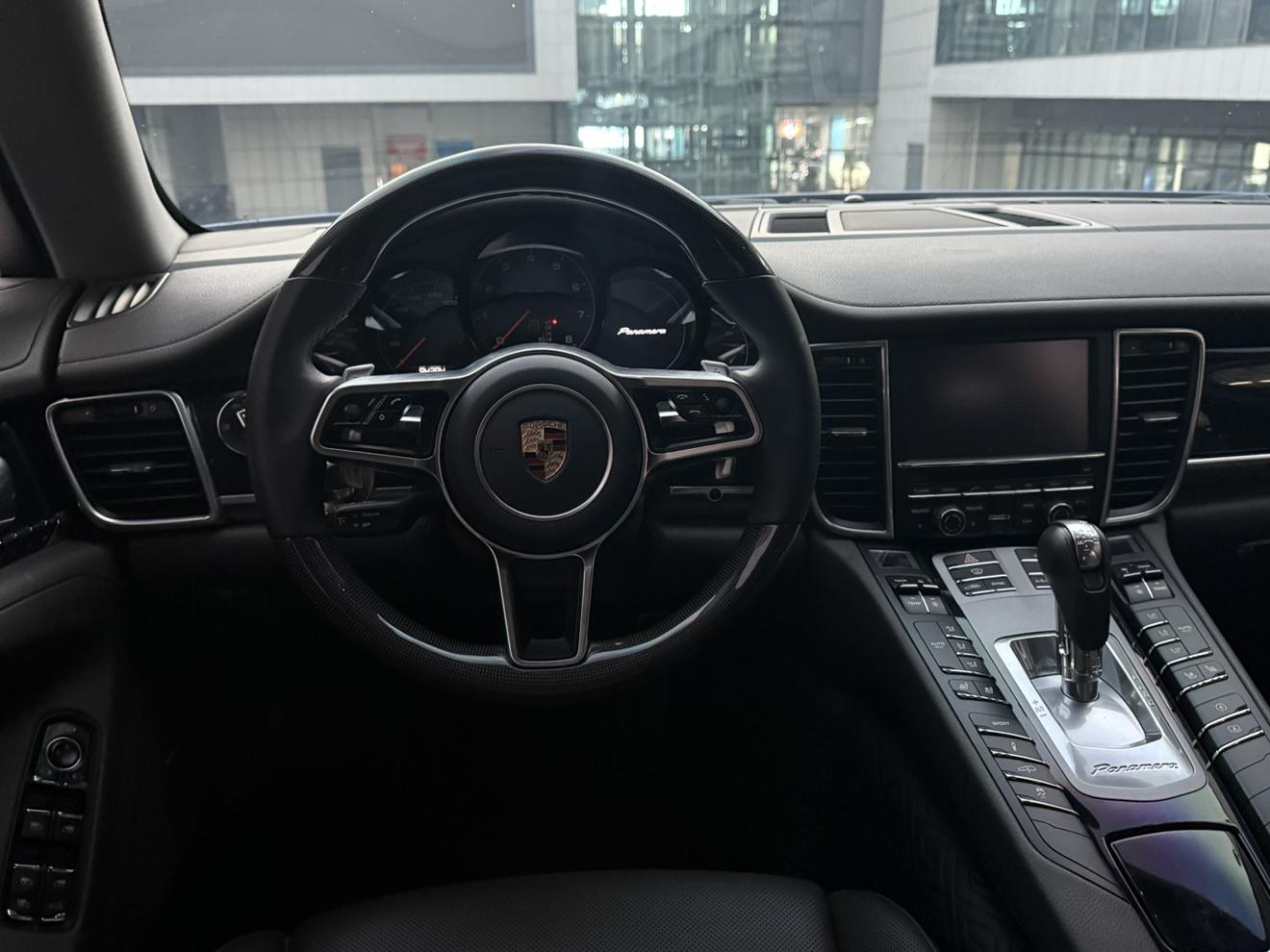 Porsche Panamera 2016 thumb 9