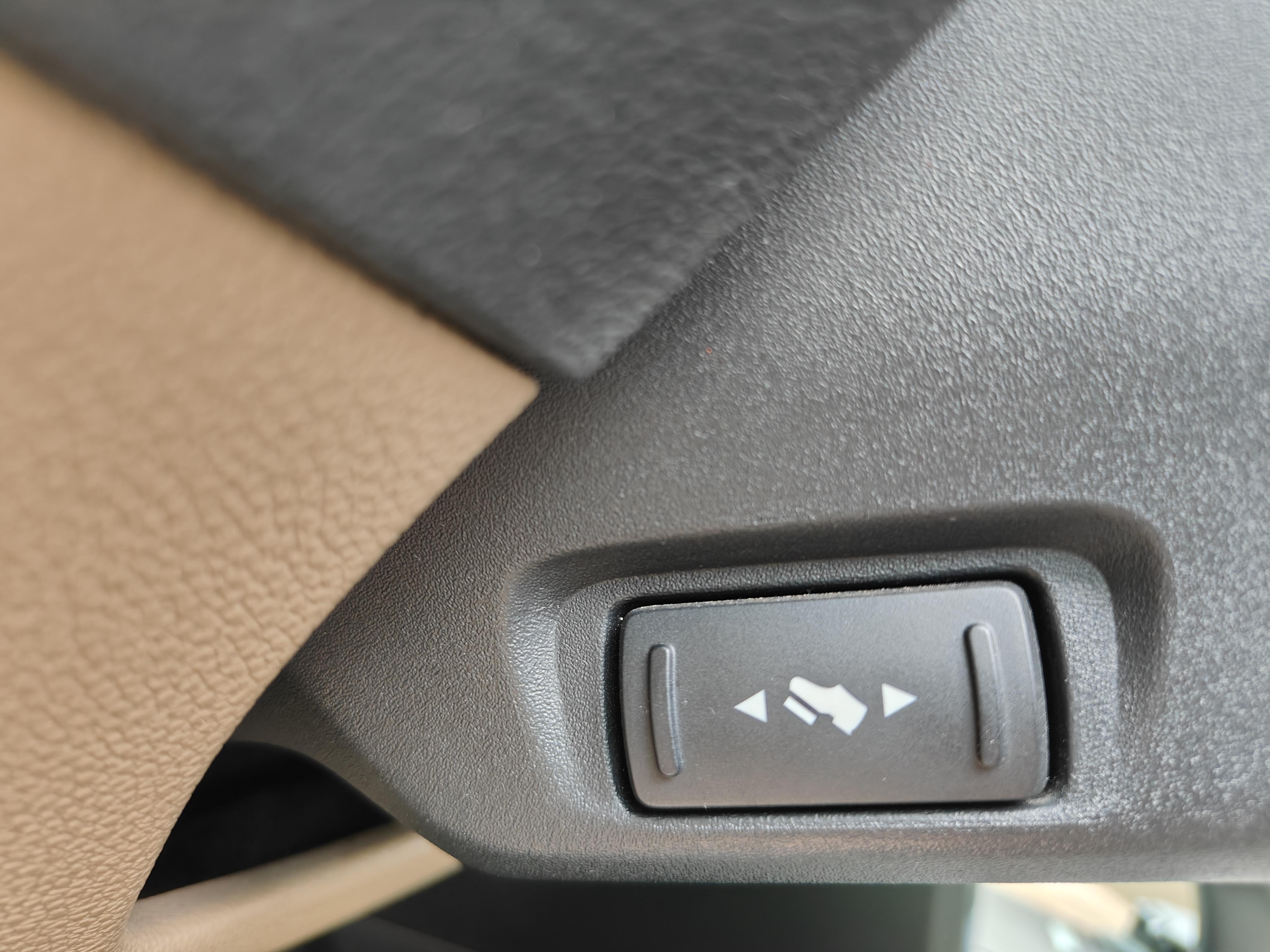 Ford Explorer 2016 thumb 3