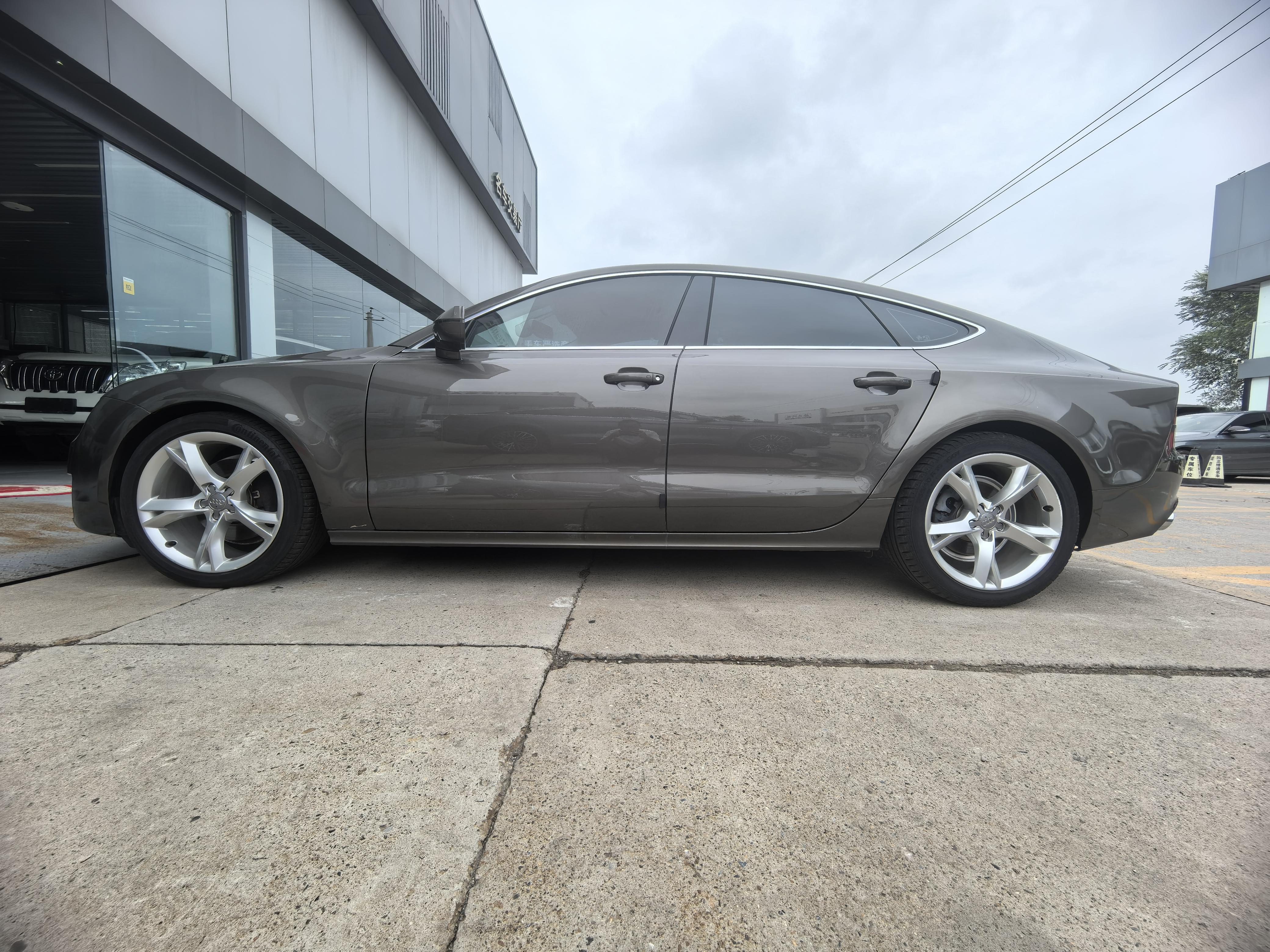Audi A7 2014 thumb 2
