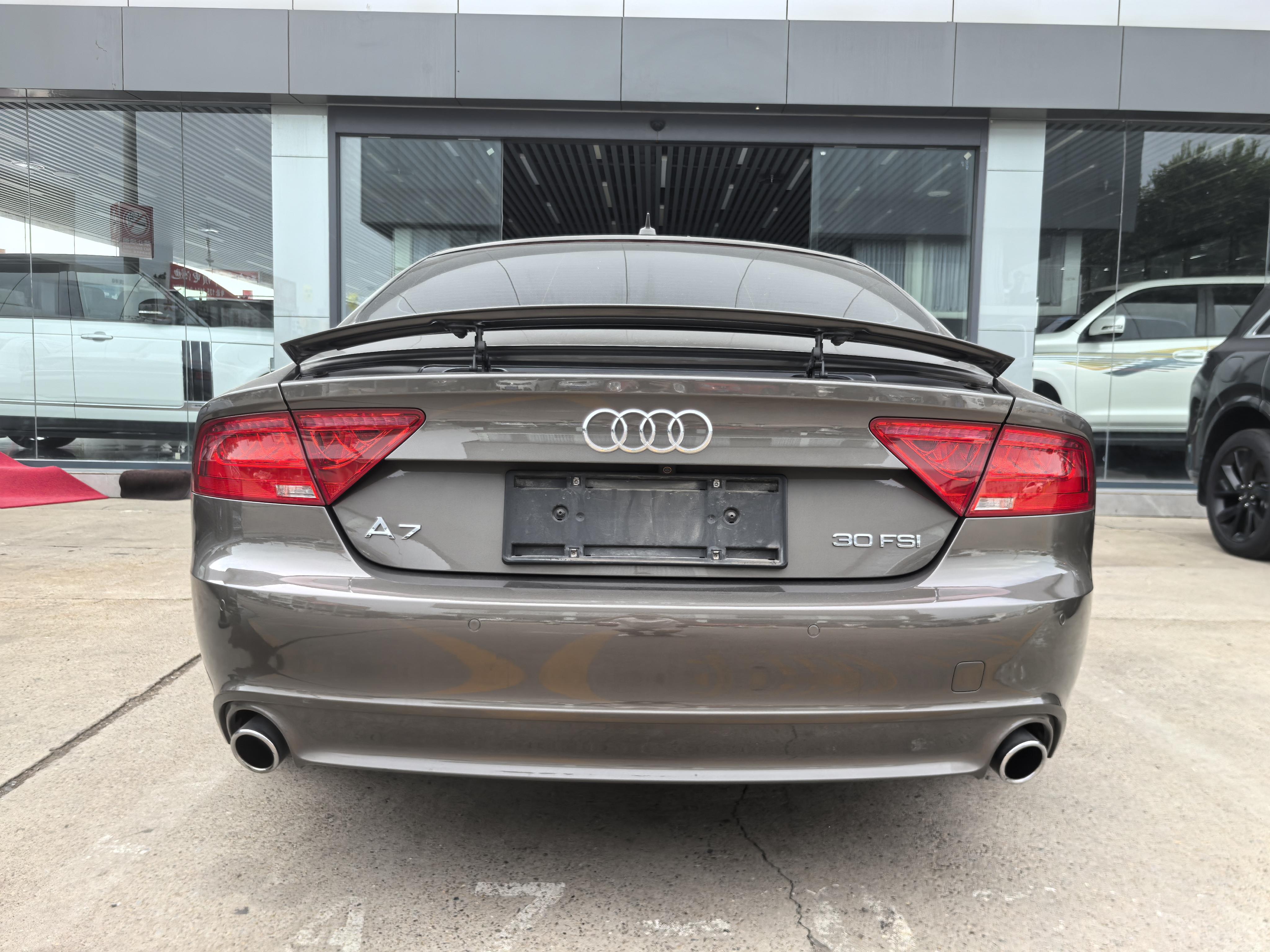 Audi A7 2014 thumb 4