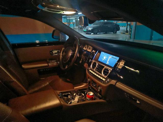 Rolls-Royce Ghost 2013 thumb 5
