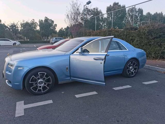 Rolls-Royce Ghost 2013 thumb 10