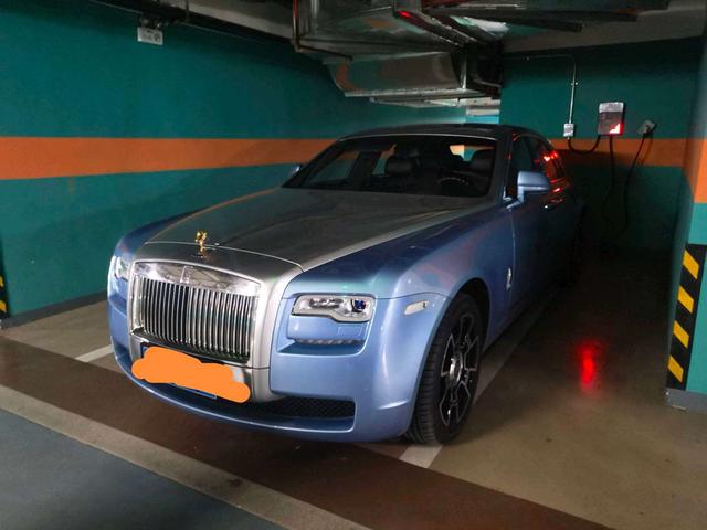 Rolls-Royce Ghost 2013 thumb 12