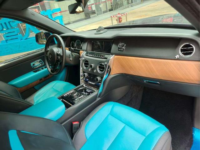 Rolls-Royce Cullinan 2019 thumb 6