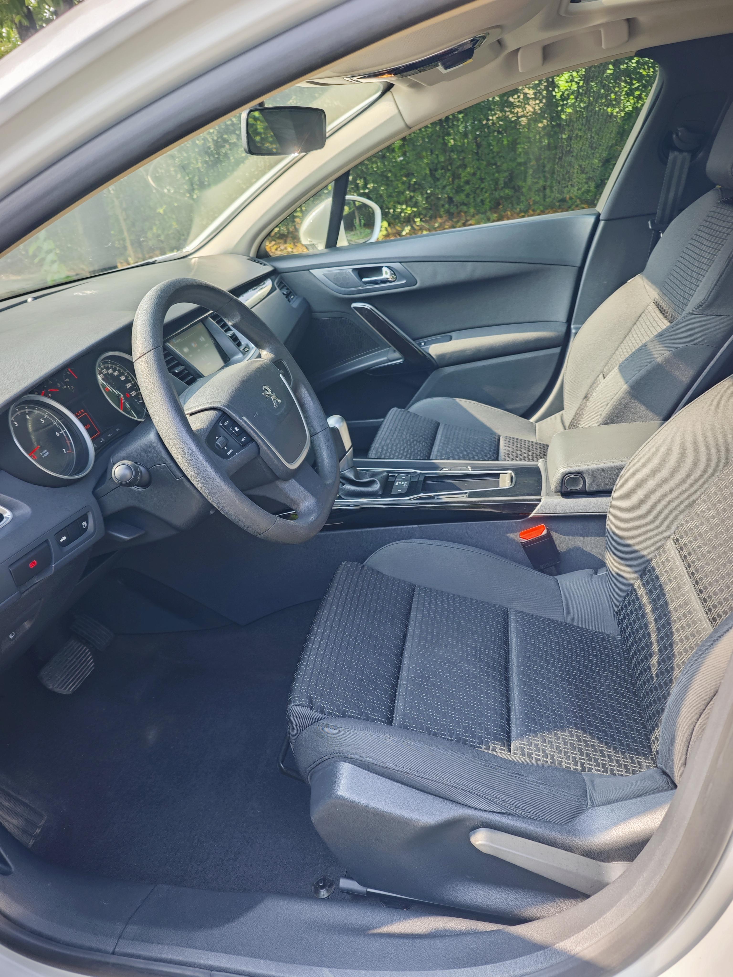 Peugeot 508 2016 thumb 11