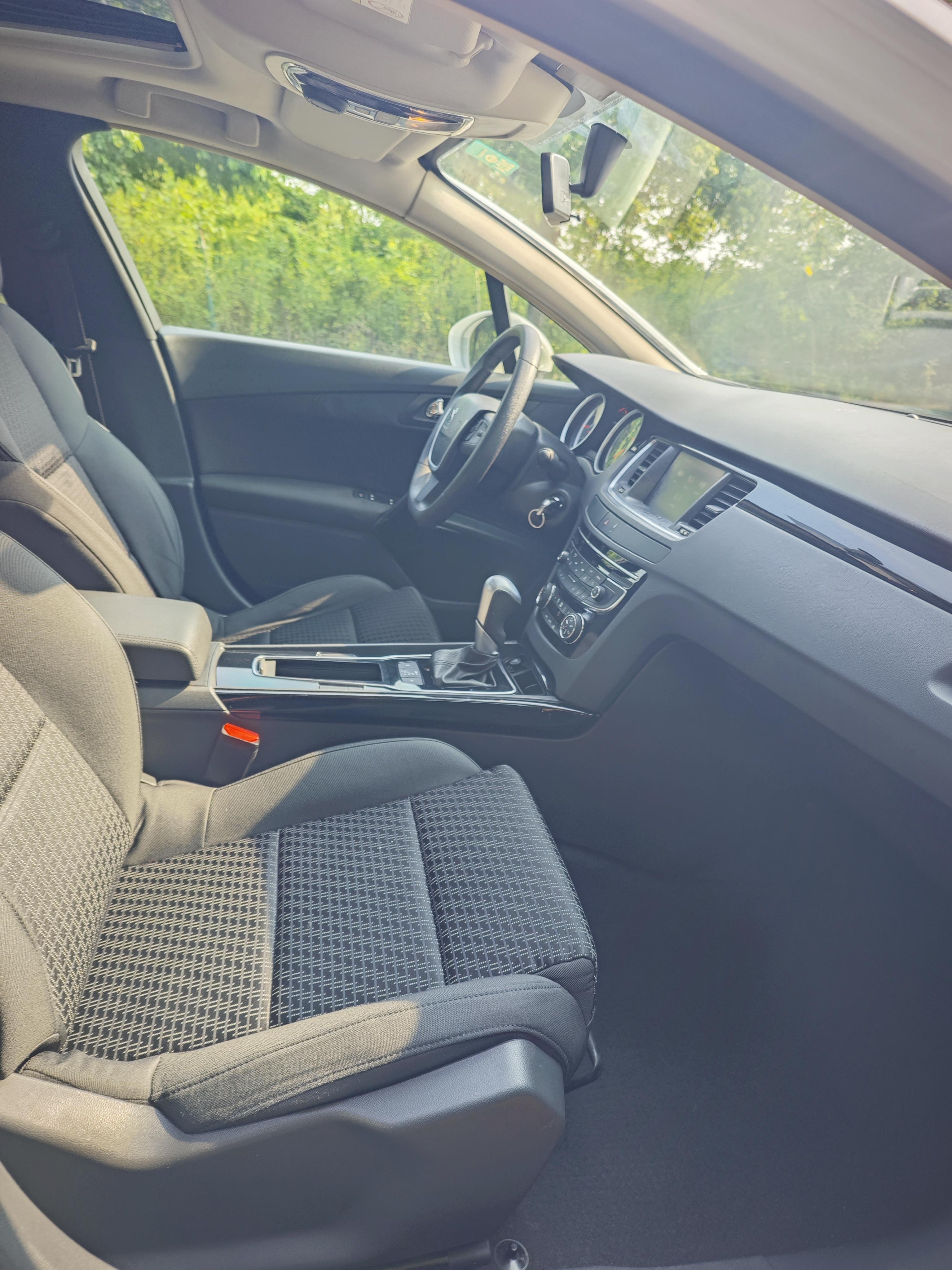 Peugeot 508 2016 thumb 12