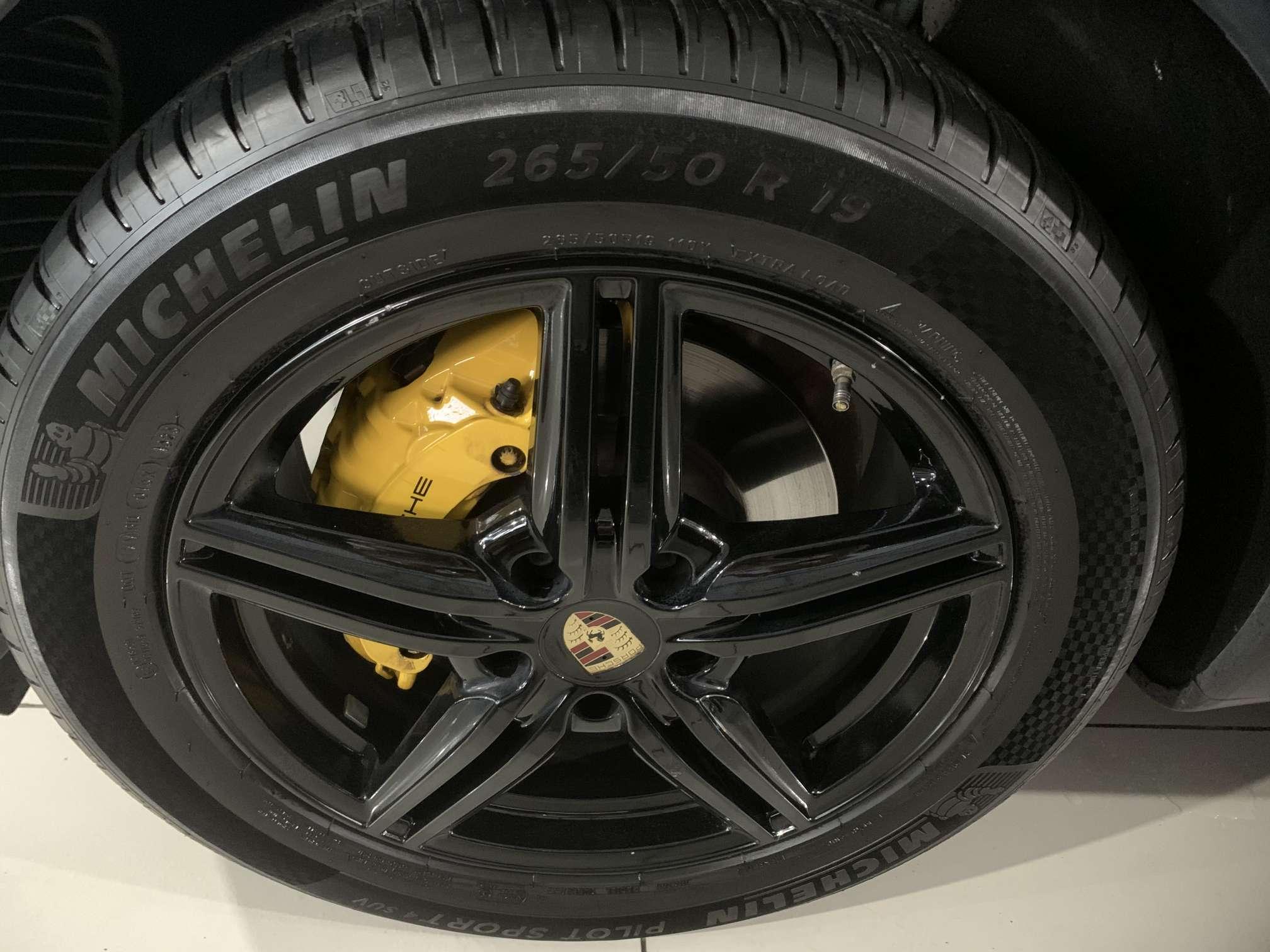 Porsche Cayenne 2016 thumb 7