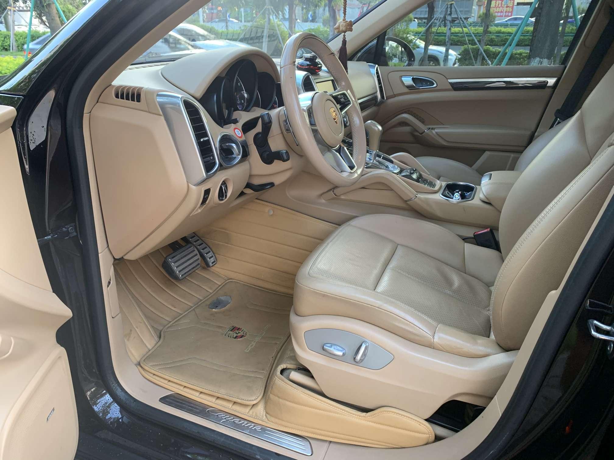 Porsche Cayenne 2016 thumb 9