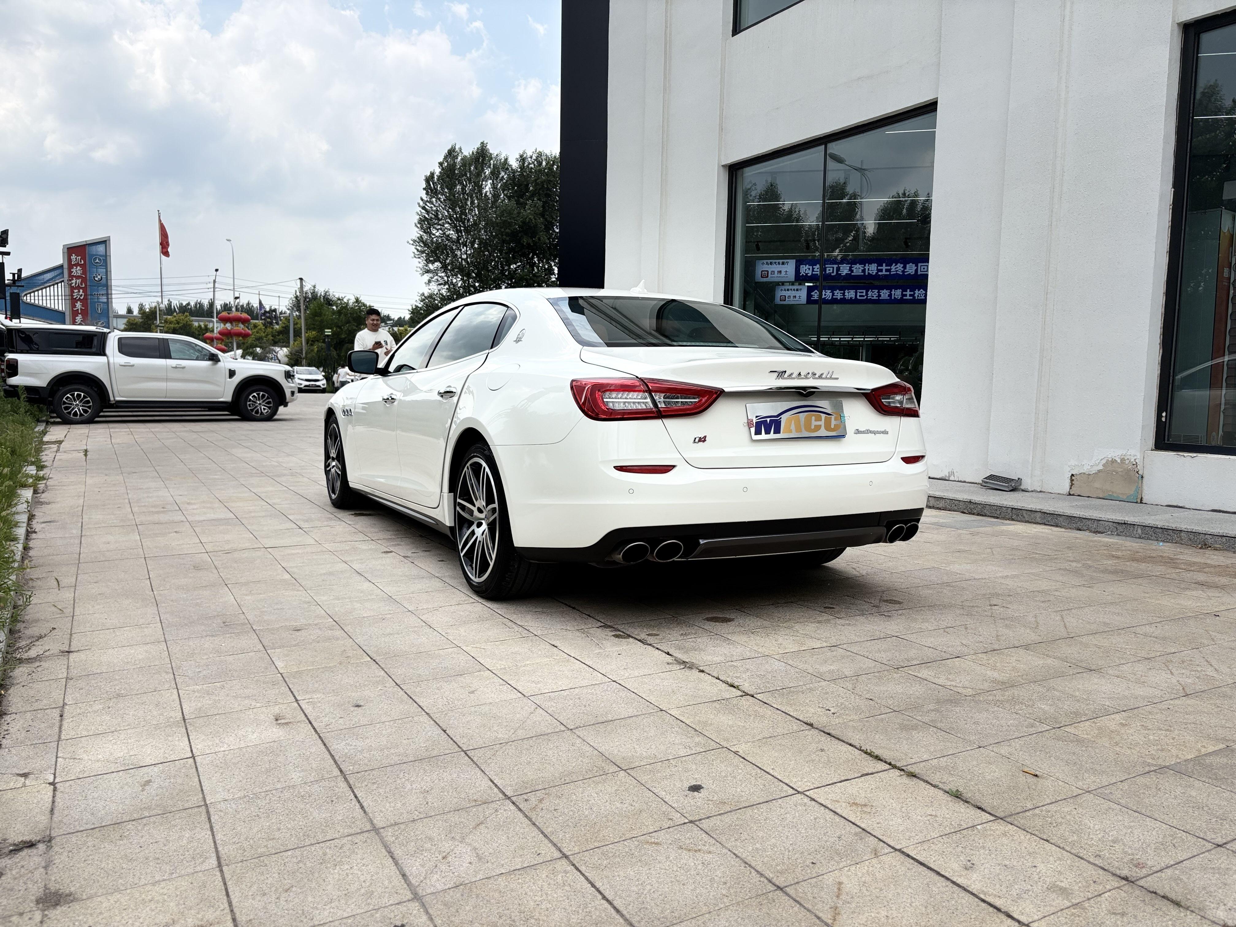 Maserati Ghibli 2015 thumb 2