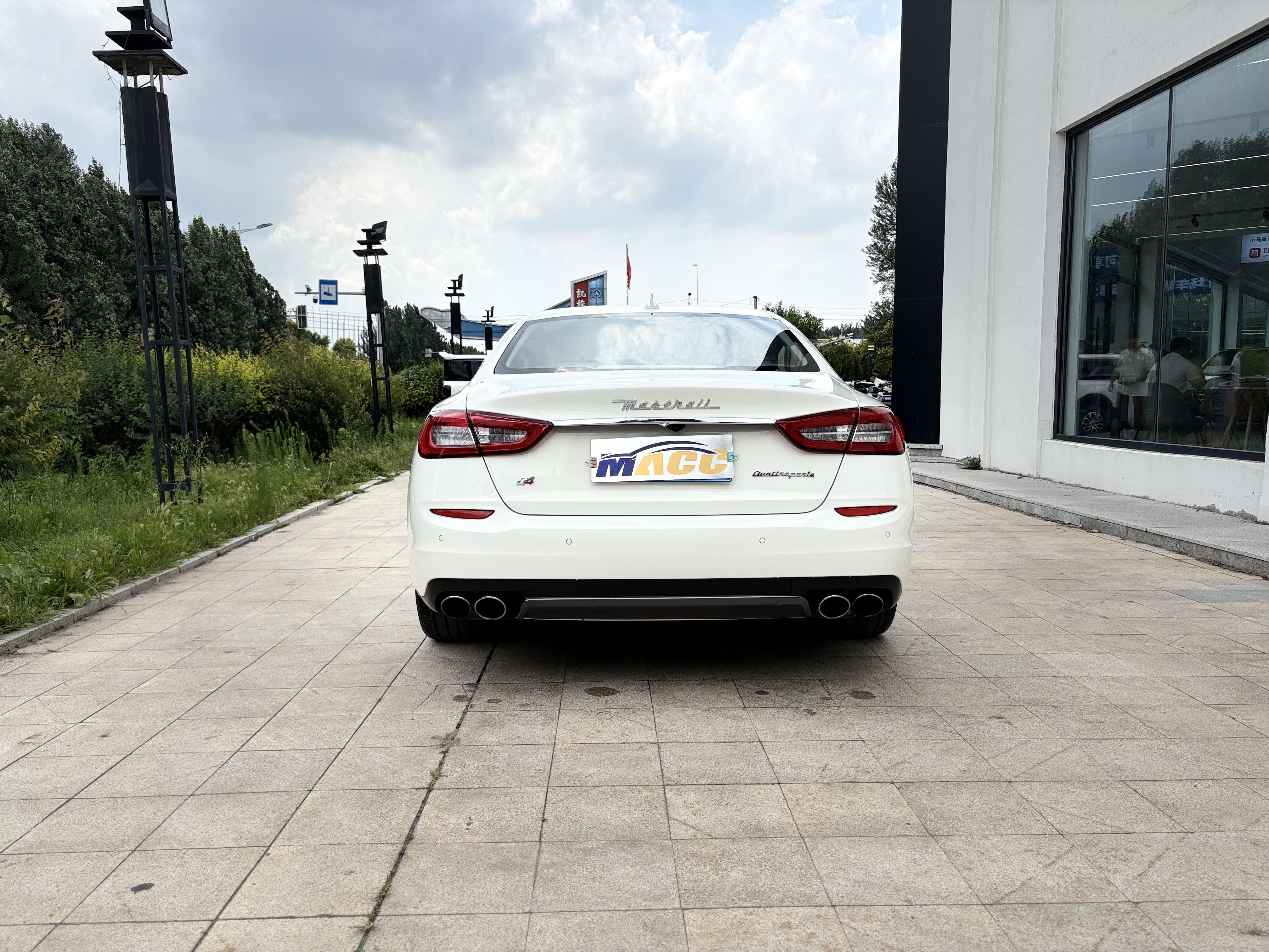 Maserati Ghibli 2015 thumb 3
