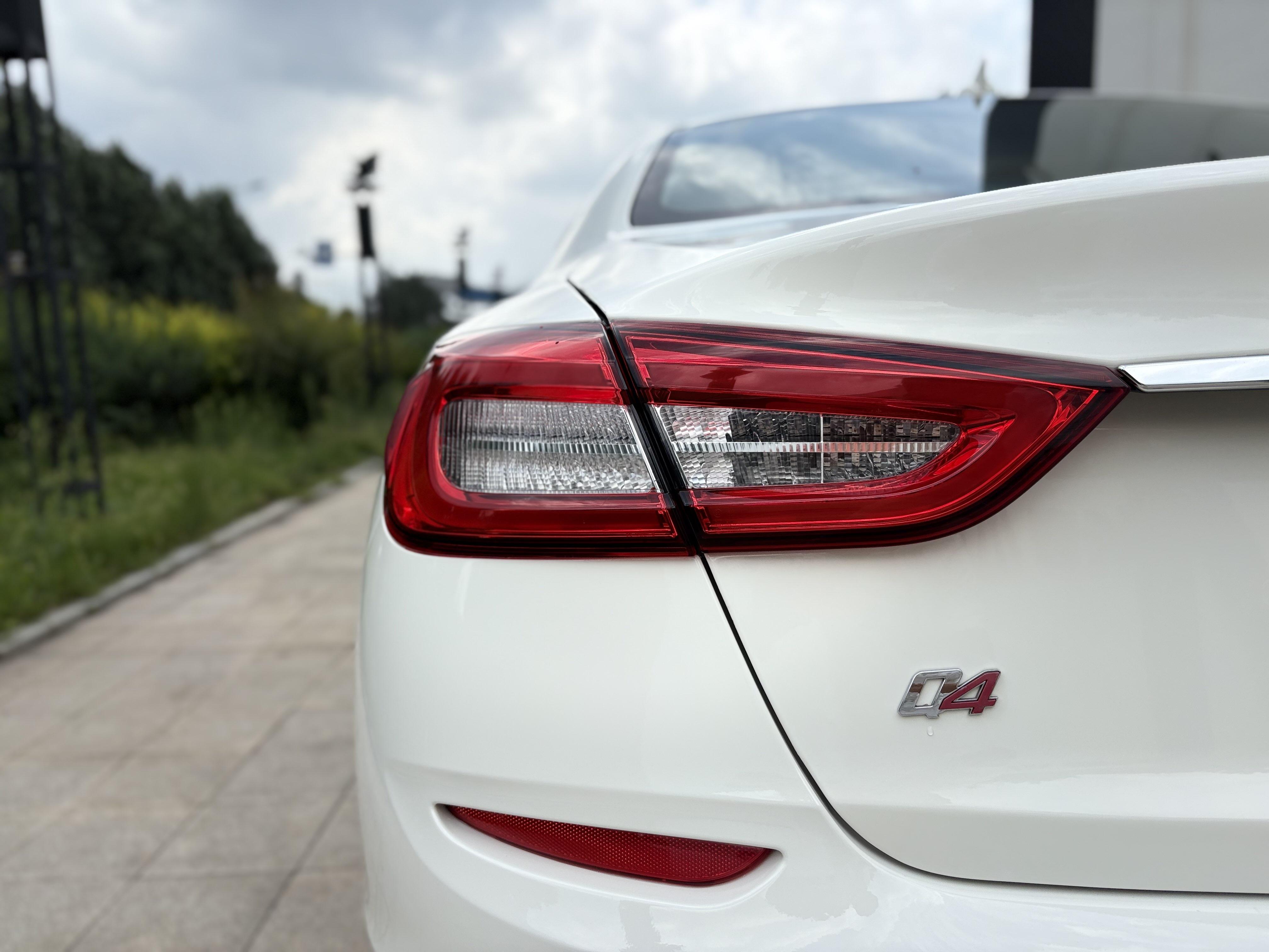 Maserati Ghibli 2015 thumb 7