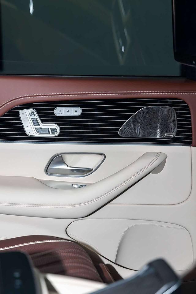 Mercedes-Benz GLS 2025 thumb 4