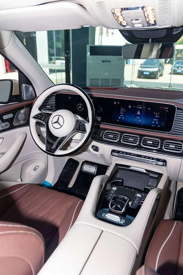 Mercedes-Benz GLS 2025 thumb 7