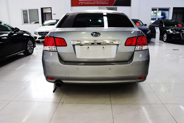 Subaru Legacy 2011 thumb 4