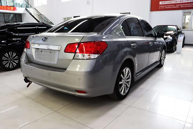 Subaru Legacy 2011 thumb 5