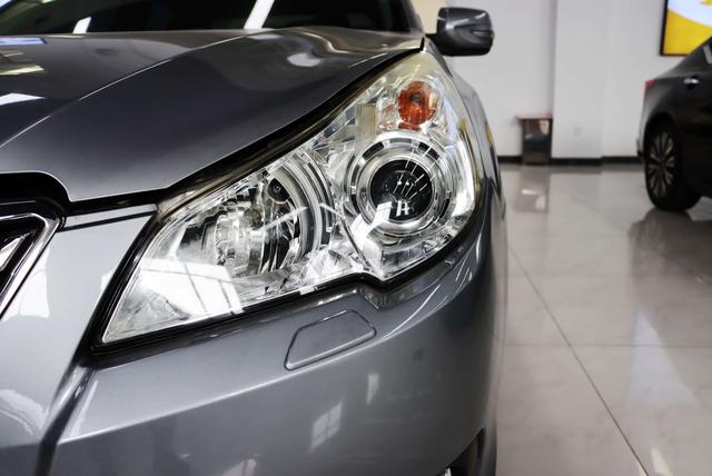 Subaru Legacy 2011 thumb 7