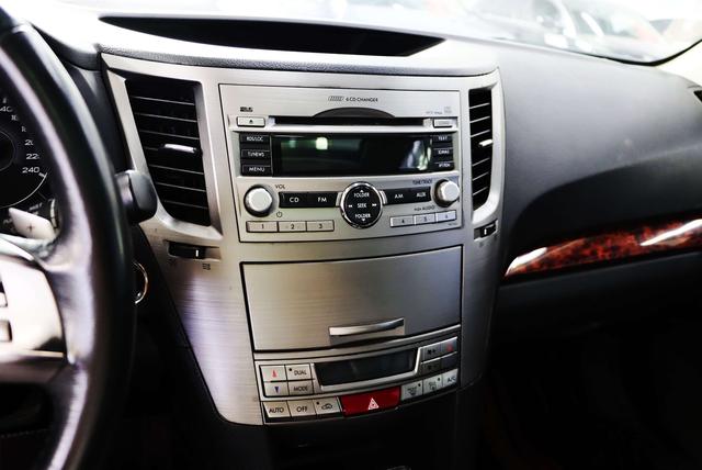 Subaru Legacy 2011 thumb 11