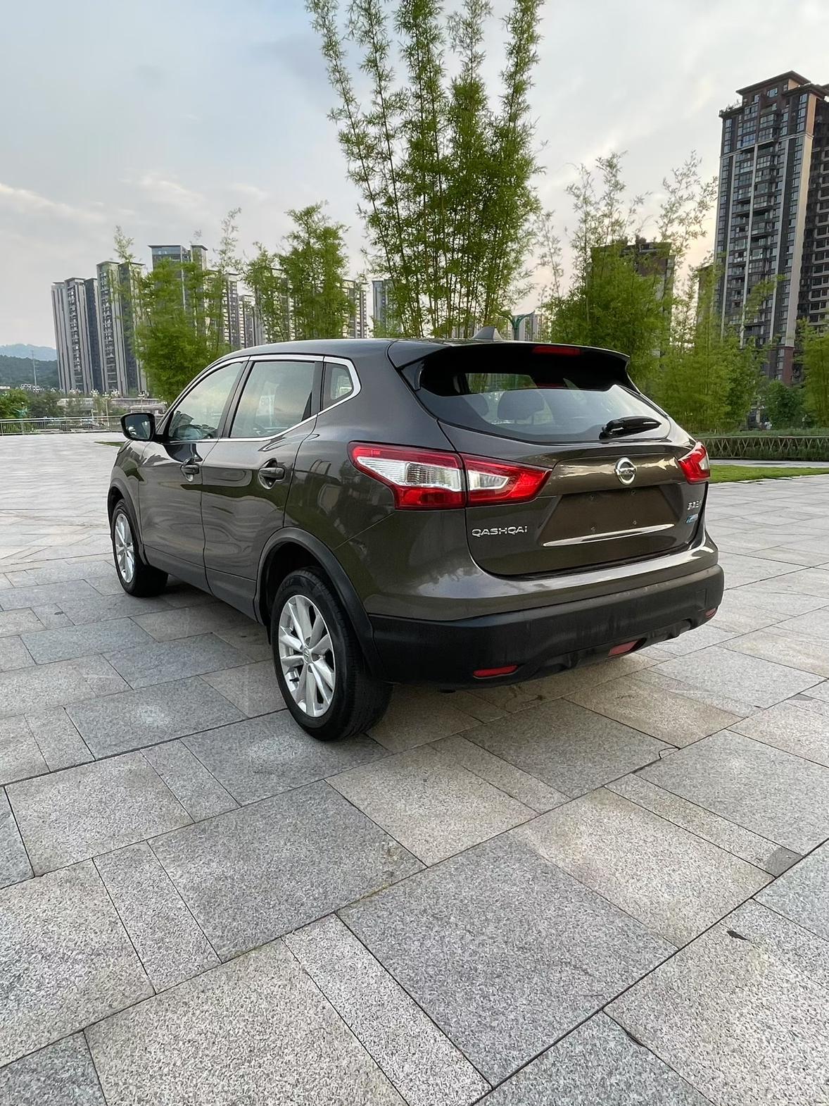 Nissan Qashqai+2 2017 thumb 2