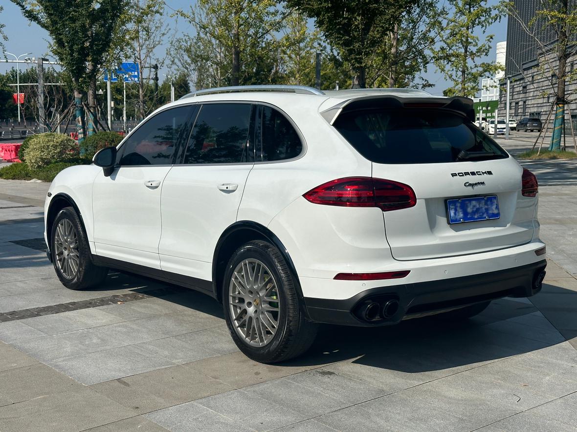 Porsche Cayenne 2014 thumb 2