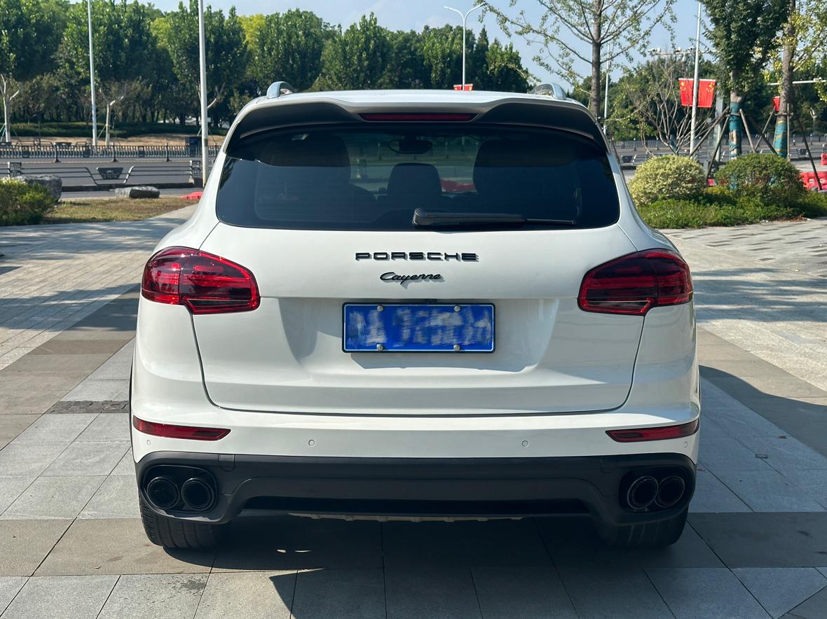 Porsche Cayenne 2014 thumb 3