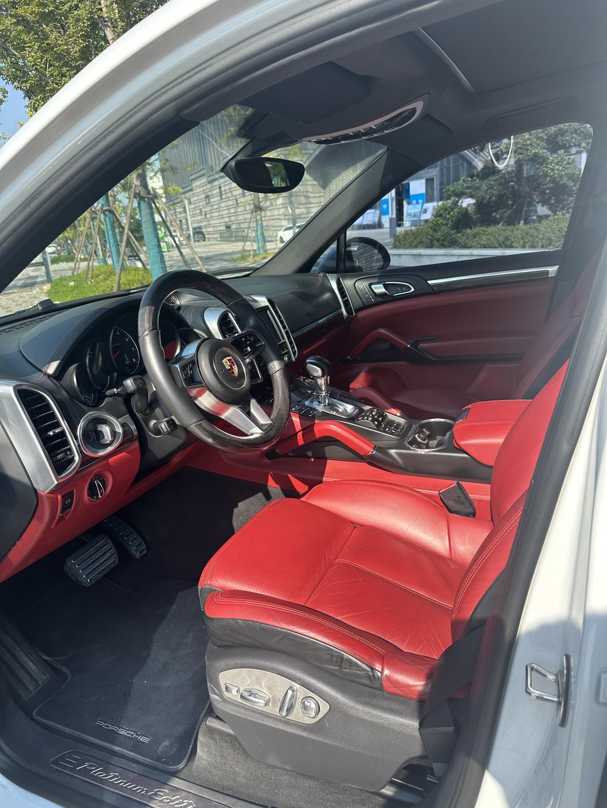 Porsche Cayenne 2014 thumb 10