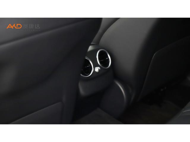 Mercedes-Benz C-Class 2019 thumb 6