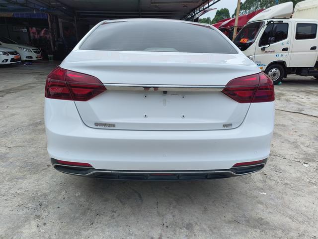 Geely Emgrand 2019 thumb 2