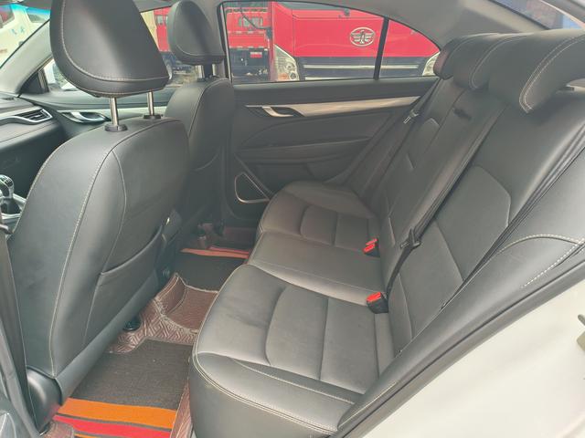 Geely Emgrand 2019 thumb 6