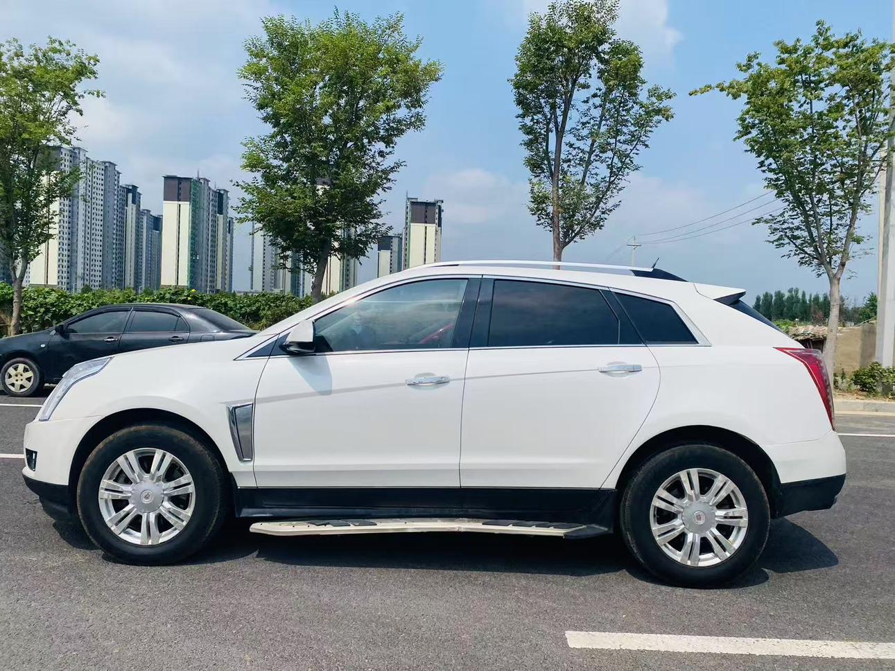 Cadillac SRX 2014 thumb 2