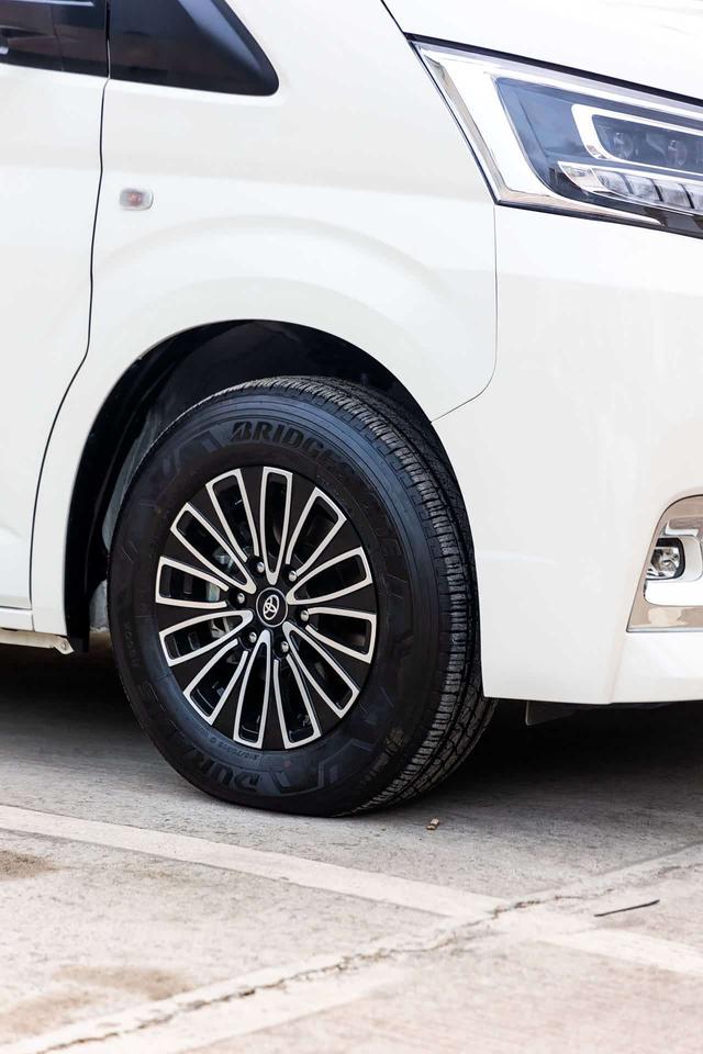 Toyota HiAce 2025 thumb 3