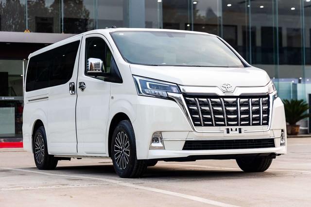 Toyota HiAce 2025 thumb 4