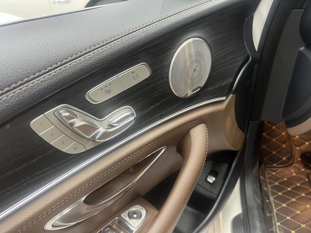 Mercedes-Benz E-Class 2021 thumb 9