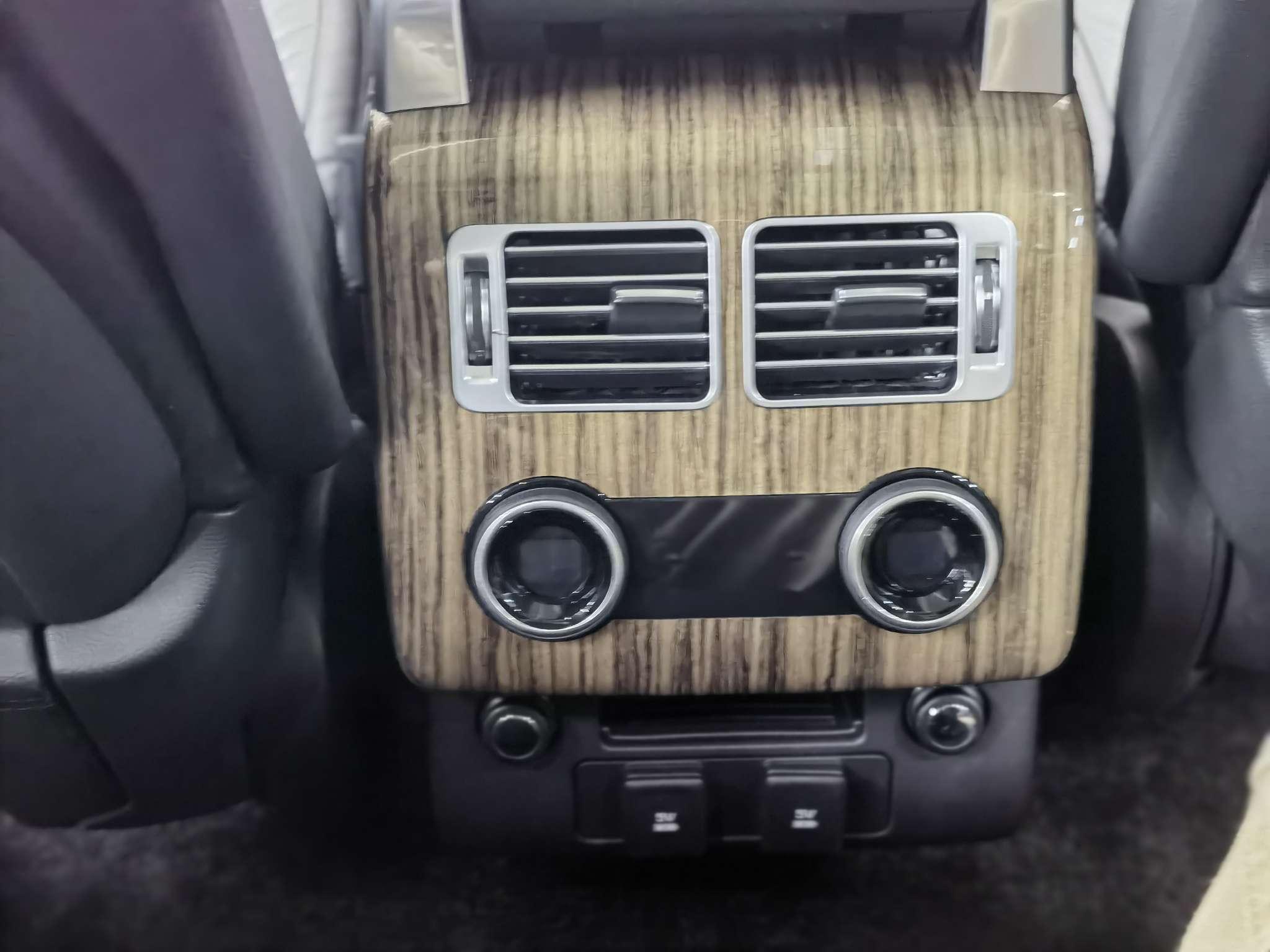 Land Rover Range Rover 2019 thumb 5