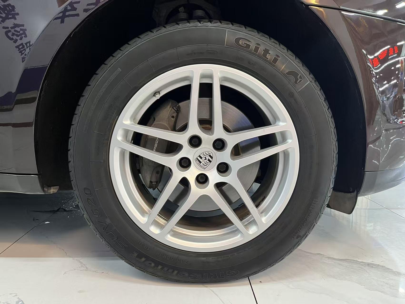 Porsche Macan 2019 thumb 5