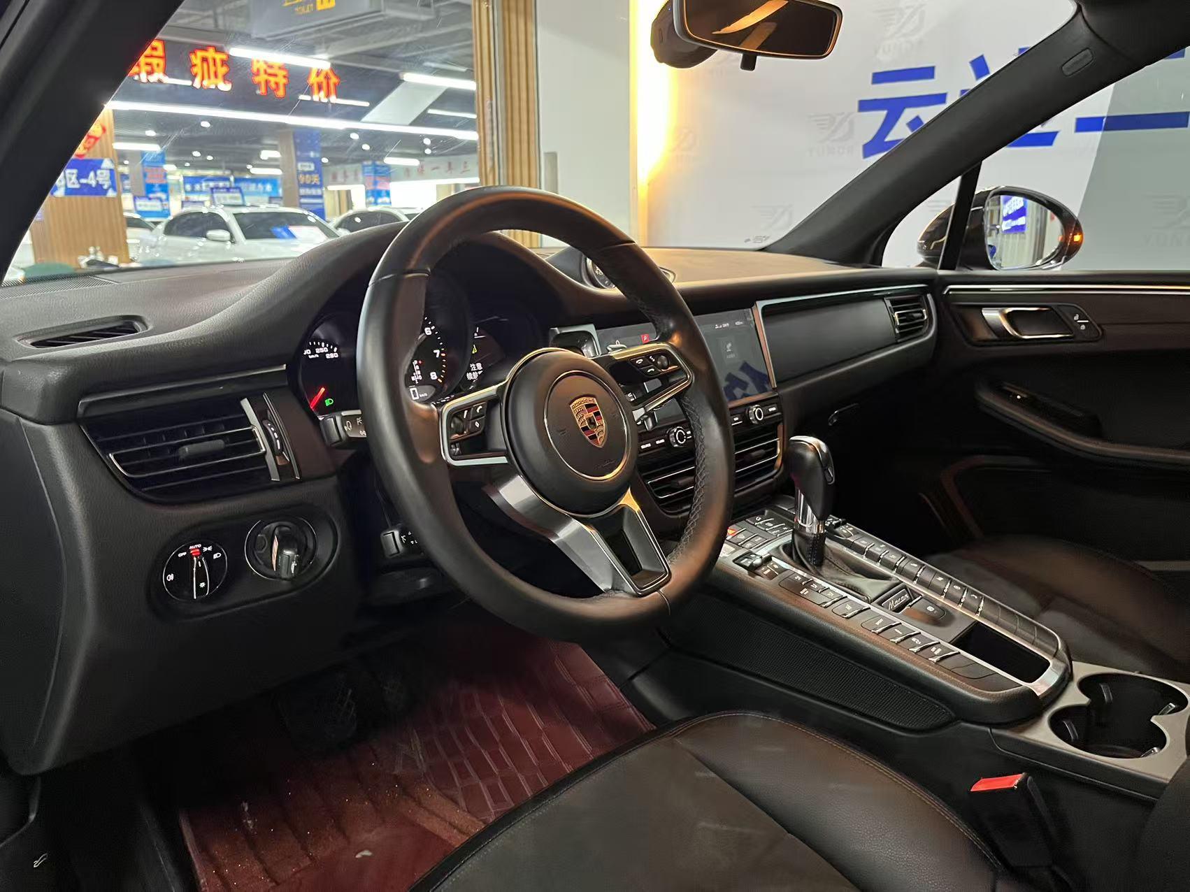 Porsche Macan 2019 thumb 10