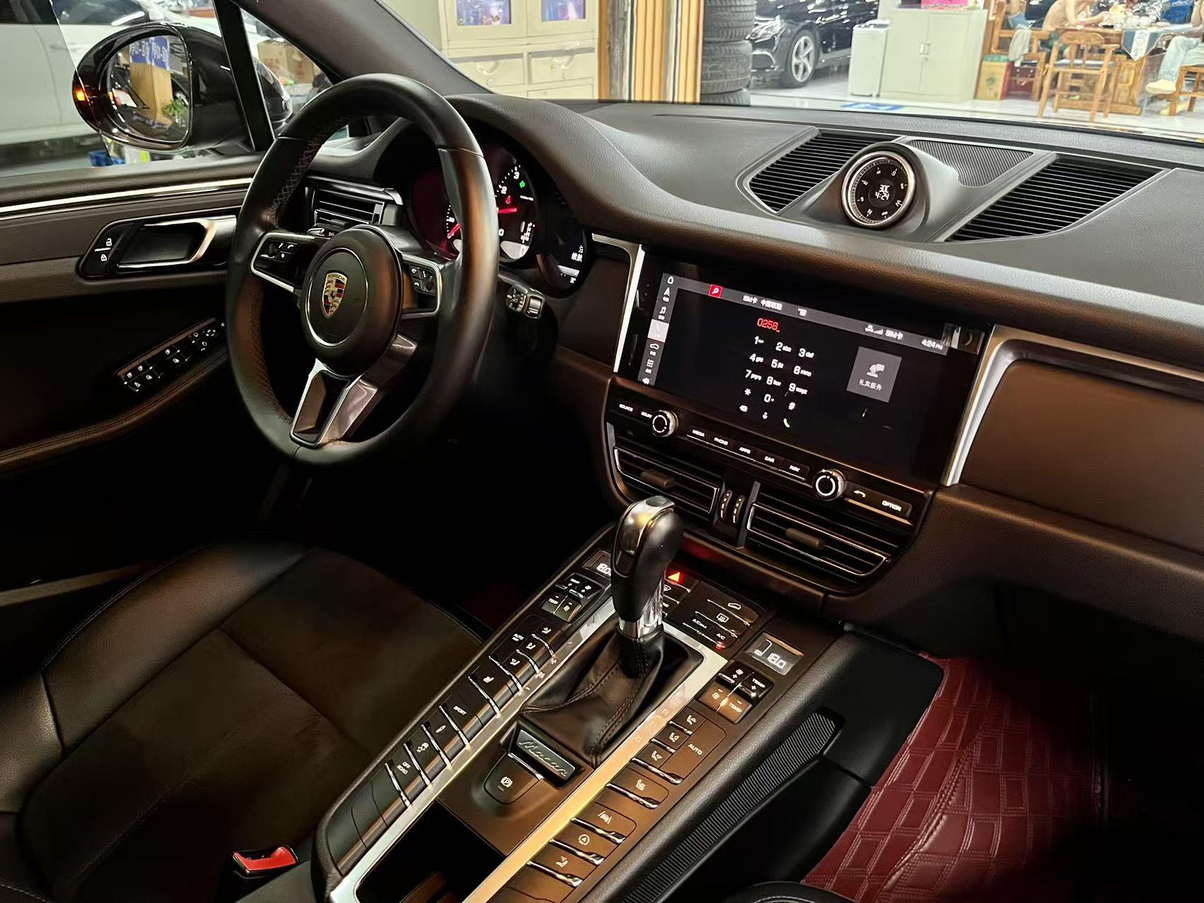 Porsche Macan 2019 thumb 11