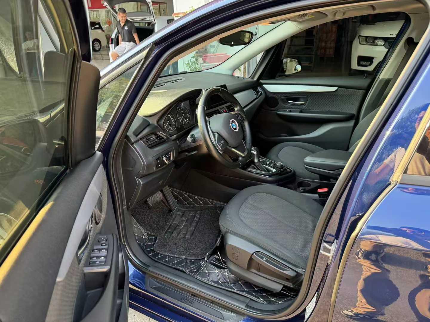 BMW 2 серии Active Tourer 2018 thumb 6