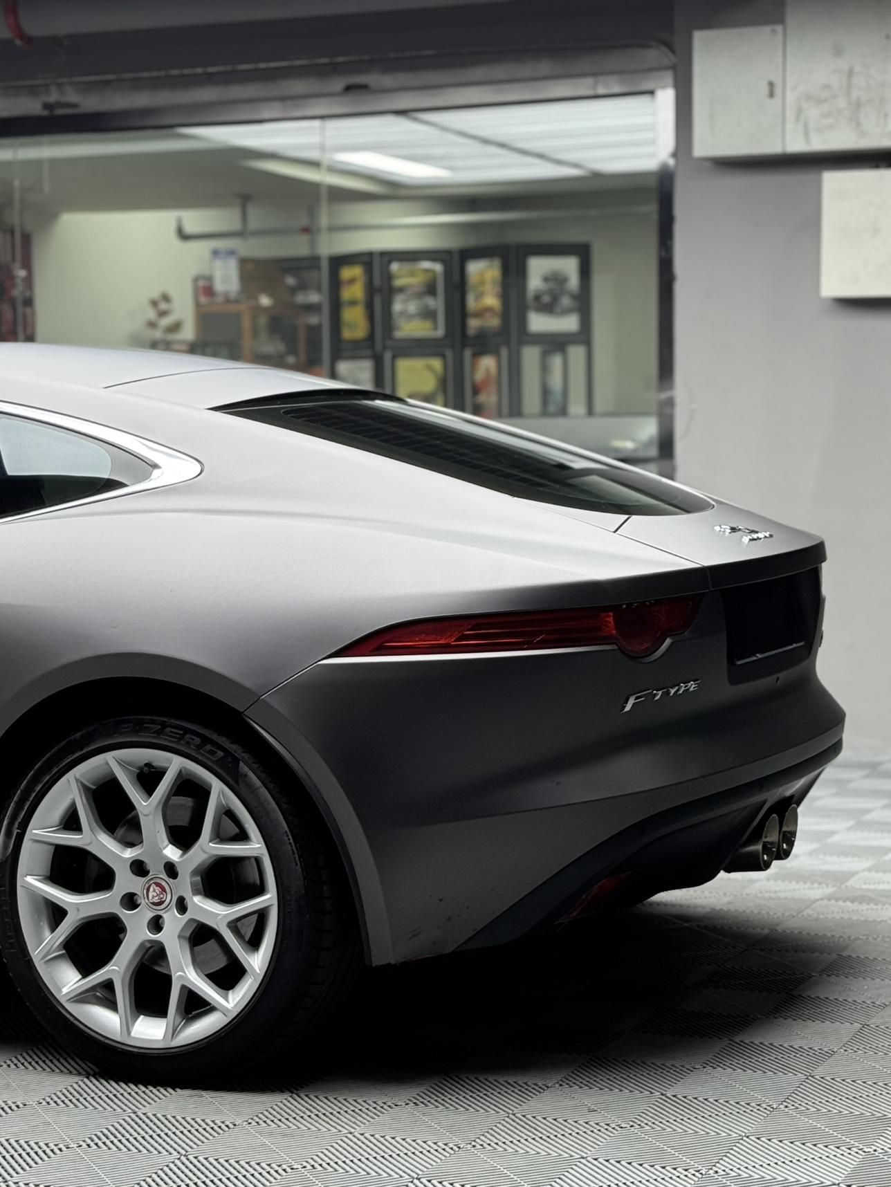 Jaguar F-Type 2015 thumb 4