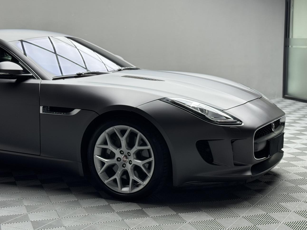 Jaguar F-Type 2015 thumb 5