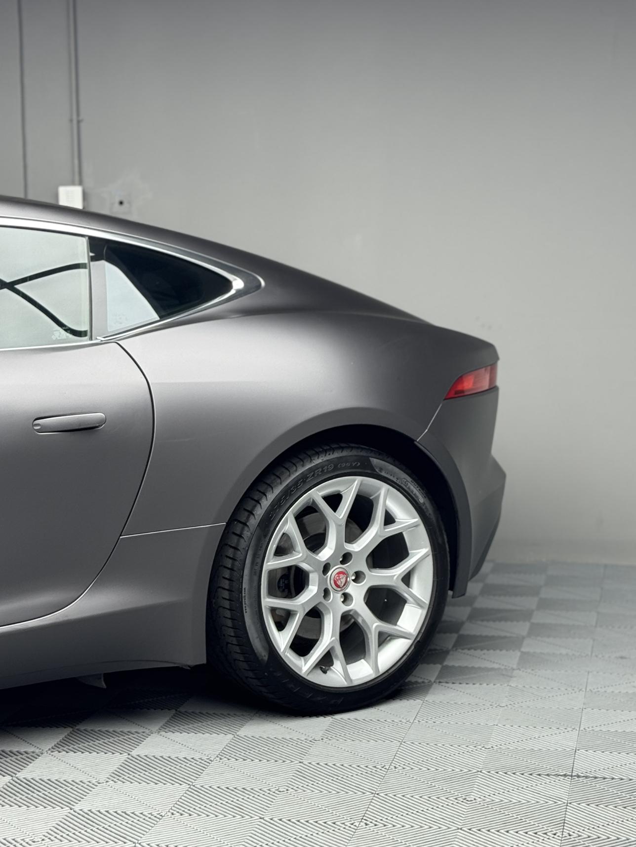 Jaguar F-Type 2015 thumb 7
