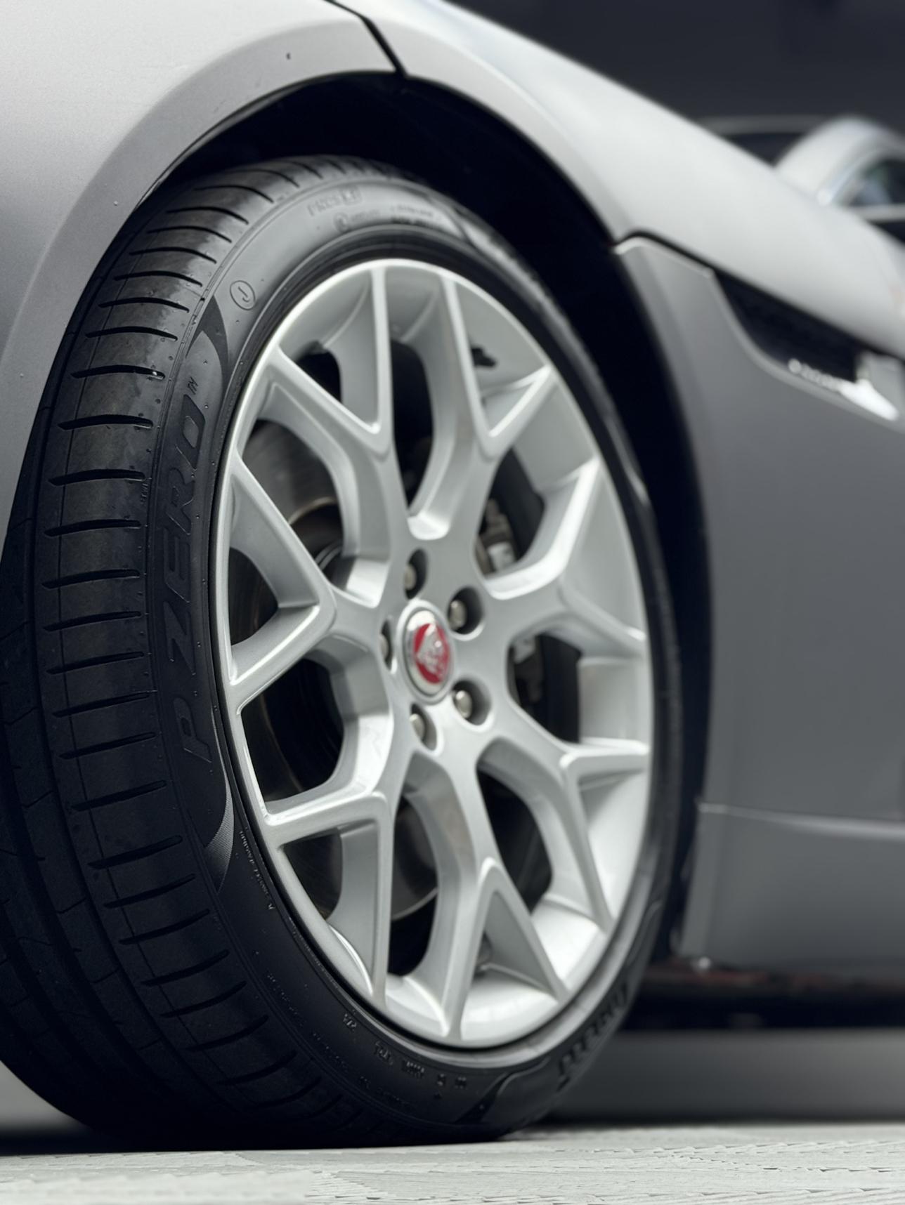 Jaguar F-Type 2015 thumb 8